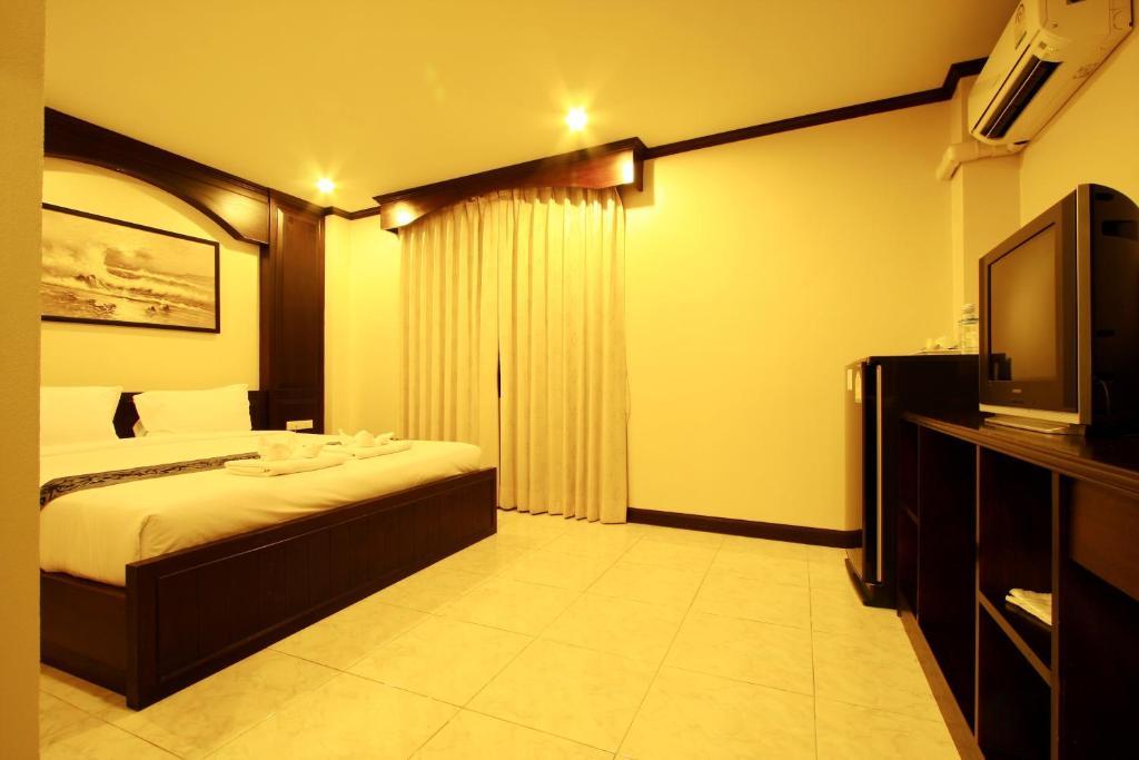 @ White Patong Otel Oda fotoğraf