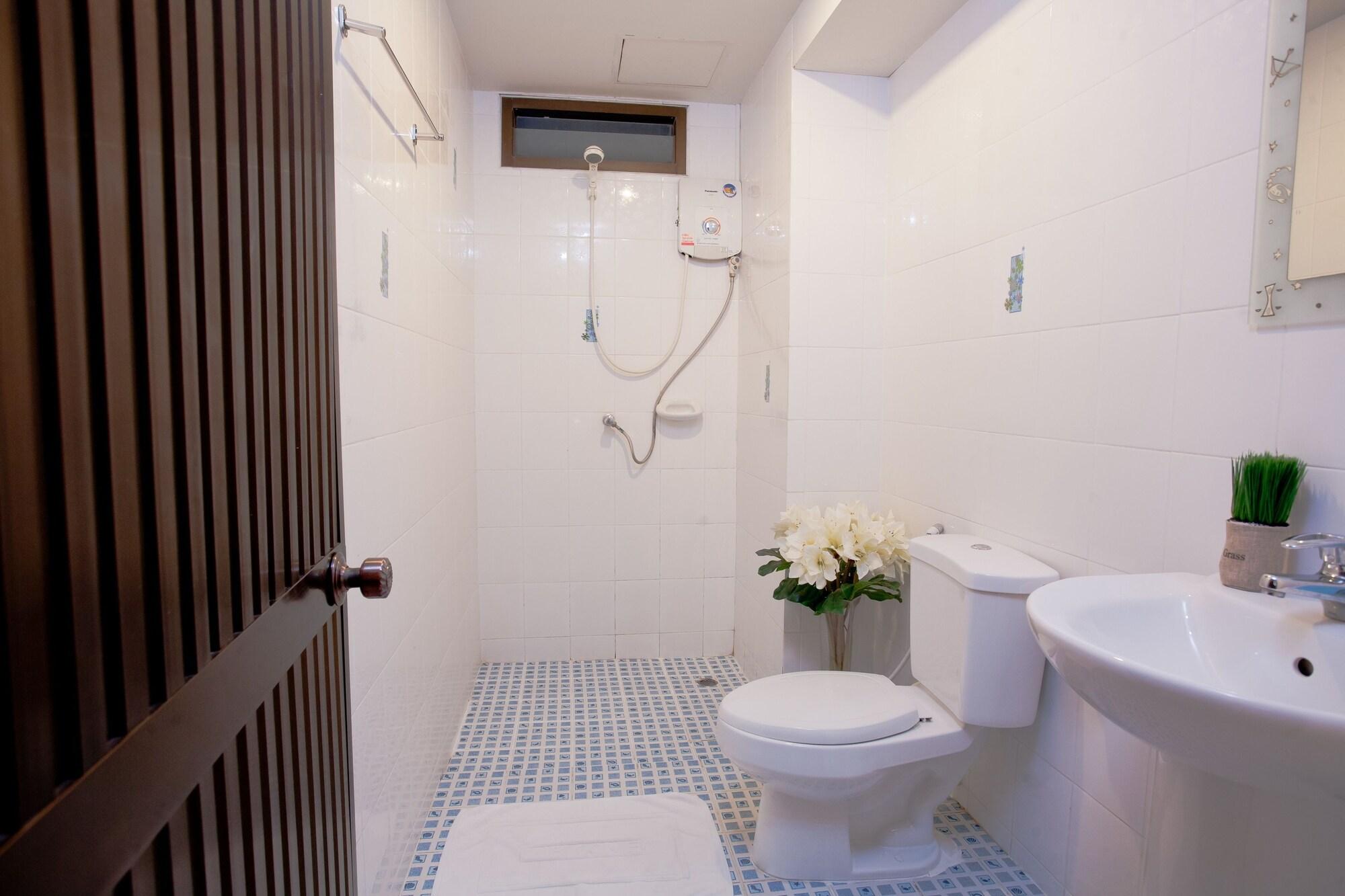 @ White Patong Otel Dış mekan fotoğraf