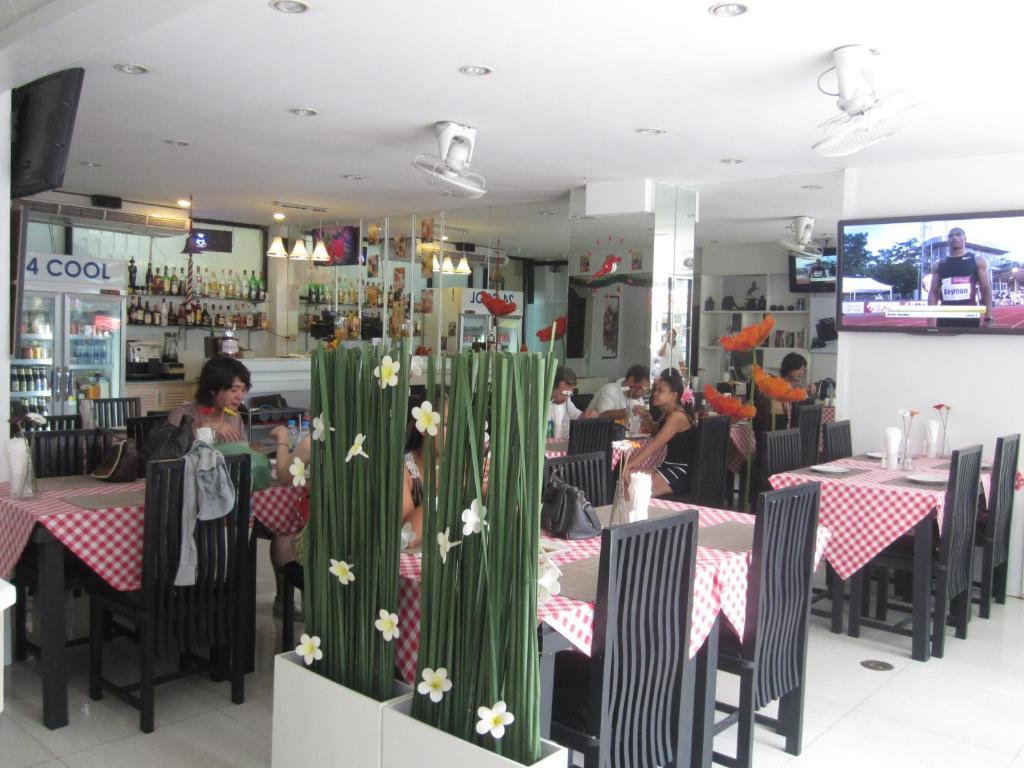 @ White Patong Otel Dış mekan fotoğraf
