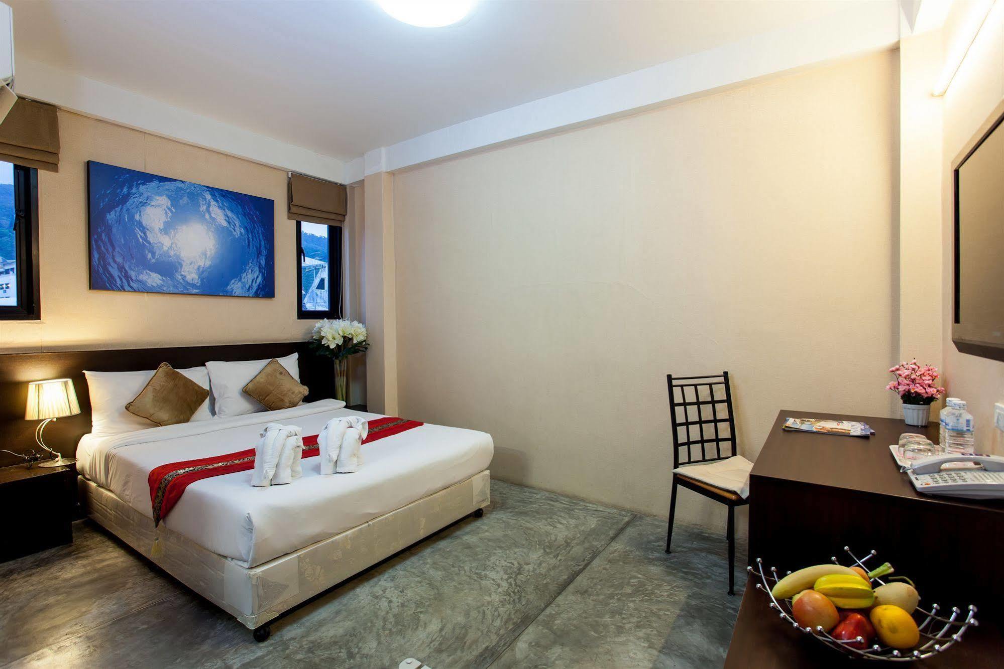 @ White Patong Otel Dış mekan fotoğraf